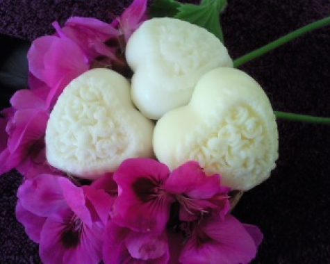 Valentine’s Special - 1 hour Traditional “old style” Hawaiian Lomi Lomi Massage with Love Treats Bag